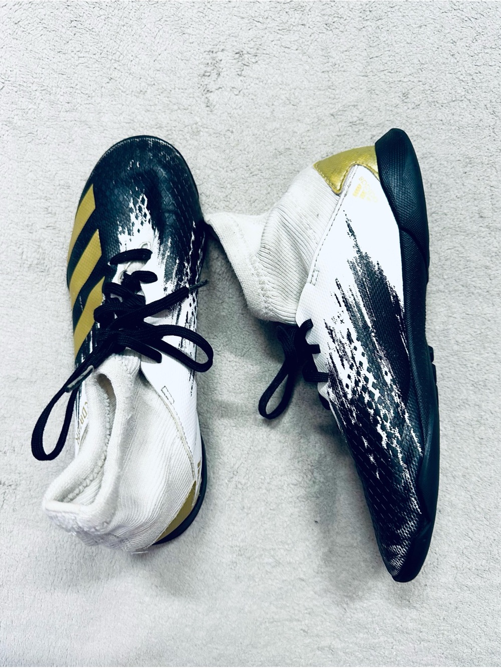 Adidas Predator 20.3 TF soccer shoes Junior Boys Size 3.5